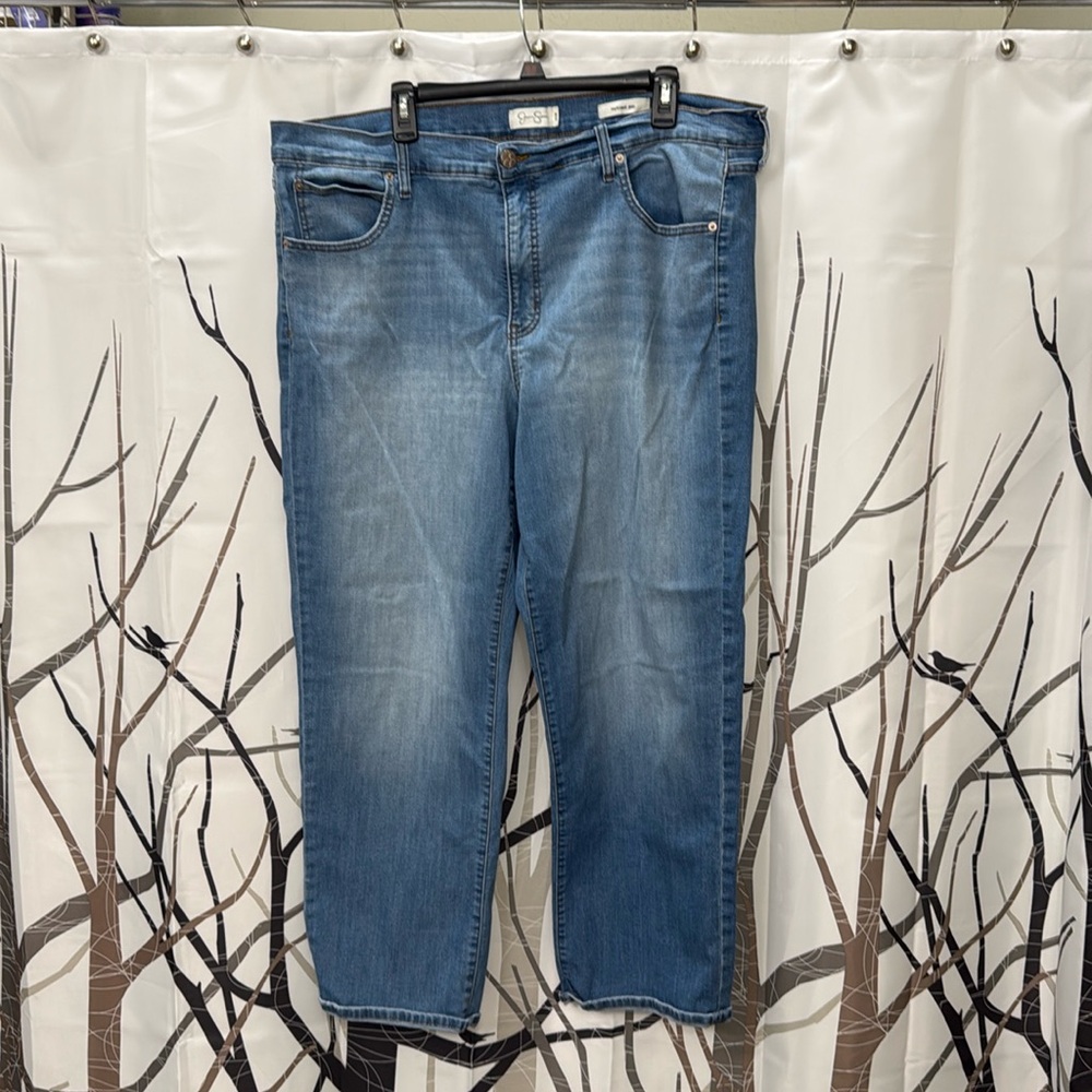 Jessica Simpson Stretchy Boyfriend jeans 20W light blue shades